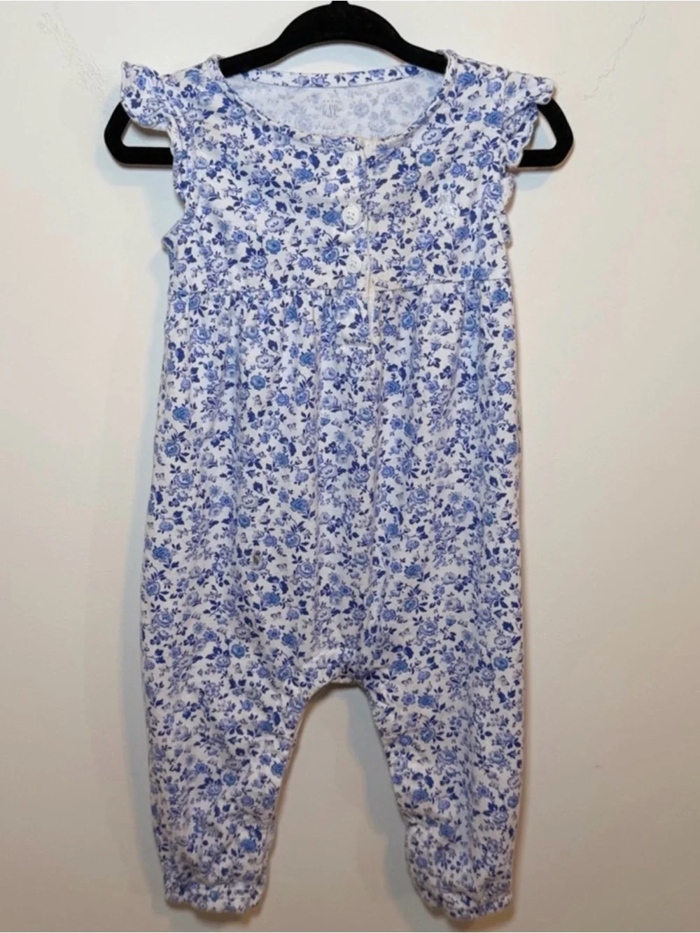 GAP baby blue